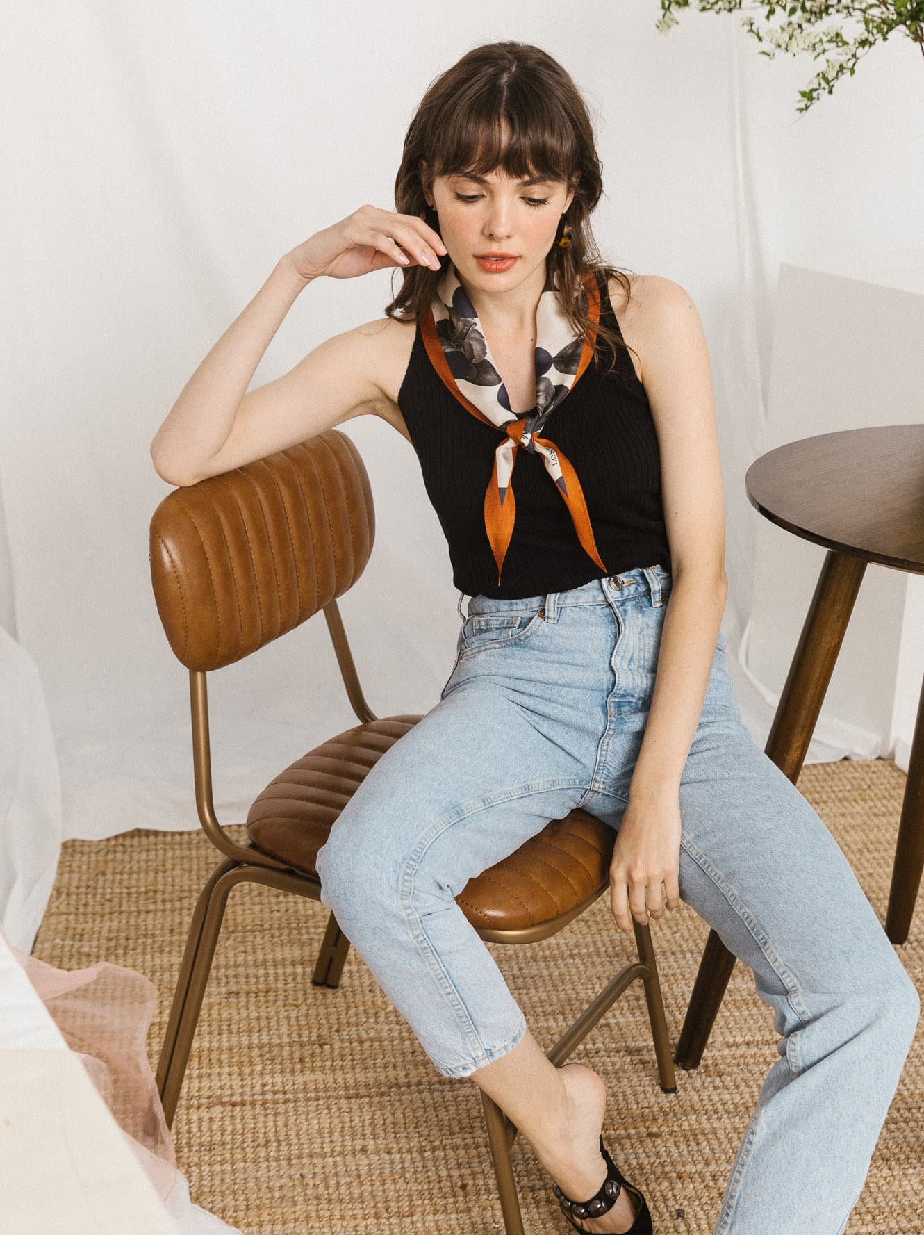 スカーフ ツイリー 葉模様の優美なツイリースカーフ