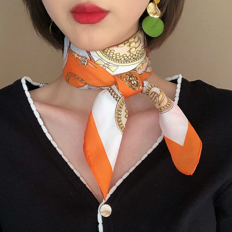 スカーフ 優美宮廷紋章シルクスカーフ
