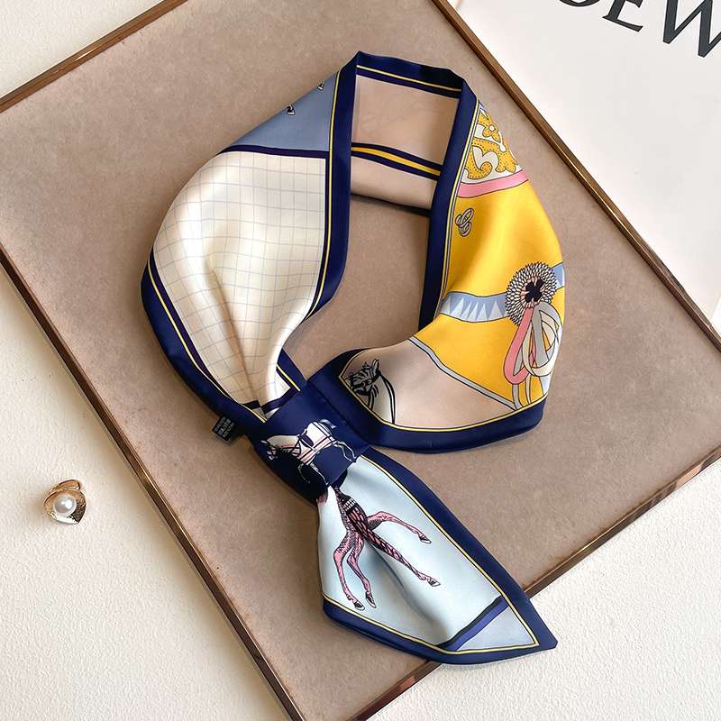 馬柄シルクスカーフ