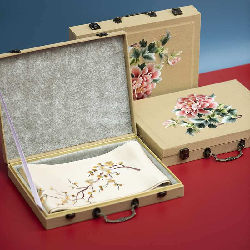 華麗な牡丹刺繍シルクスカーフ