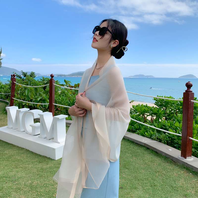 スカーフ 夏の風を纏う透け感ストール
