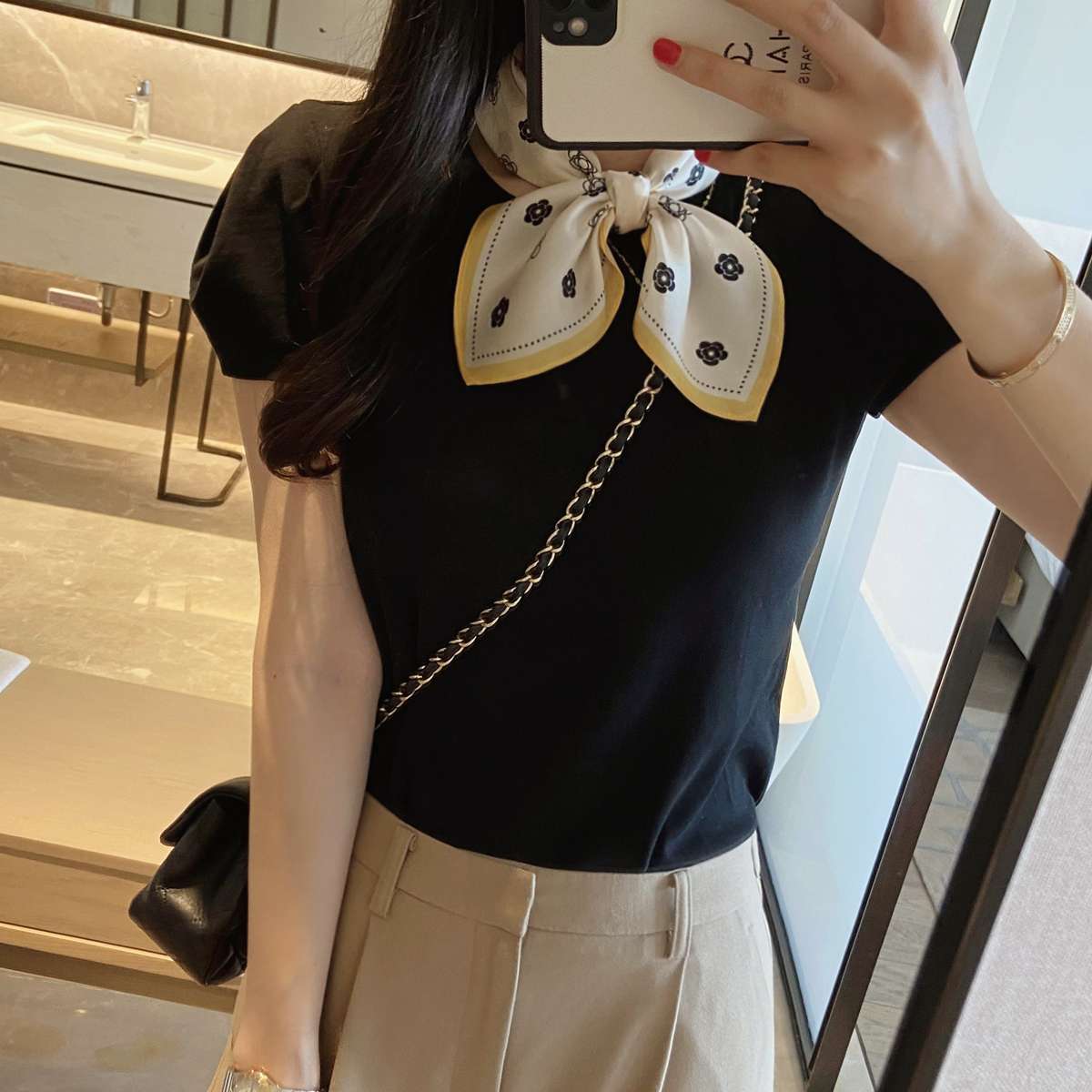 花模様シルクスカーフ