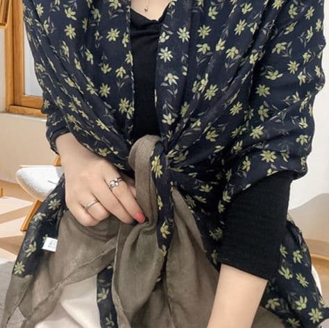 スカーフ 小花柄切り替え大判スカーフ