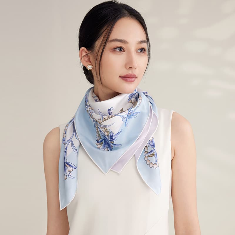 スカーフ 花柄チェーン柄絹質正方形スカーフ